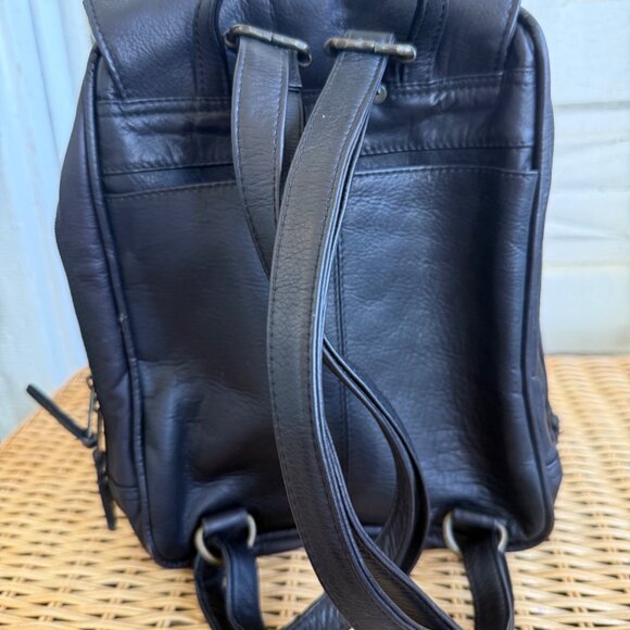 Clava Black Leather Backpack Medium Adjustable Straps Front Zip Pocket Durable D - Picture 9 of 11
